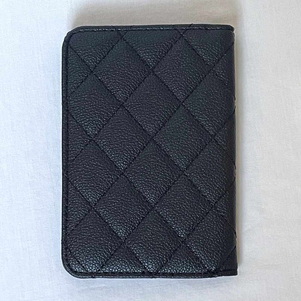 Chanel VIP Passport Holder Black and Gold - Picture 4 of 9